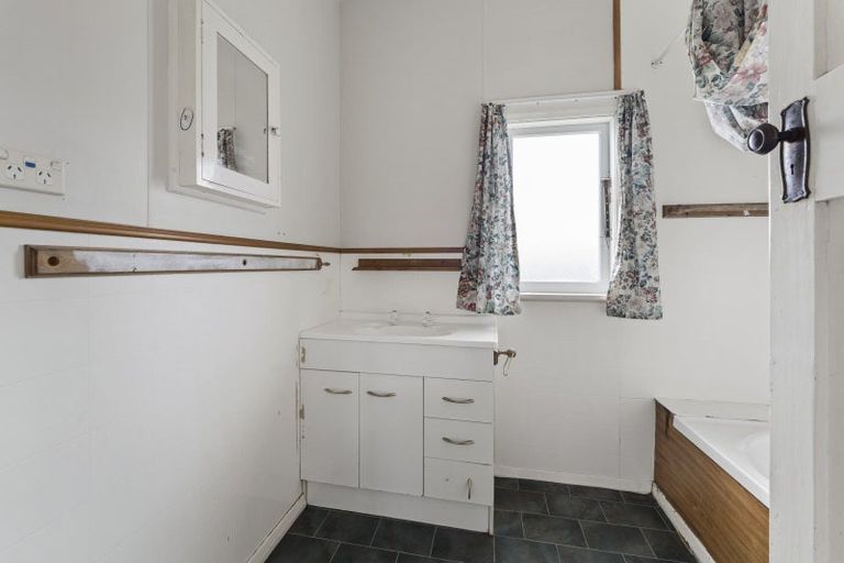 Photo of property in 37 Keepa Street, Levin, 5510