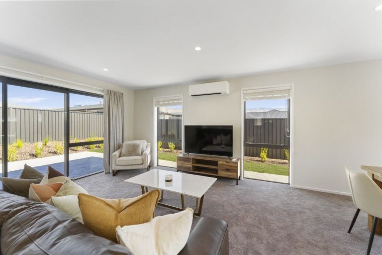 Photo of property in 2 Travertine Street, Cromwell, 9310