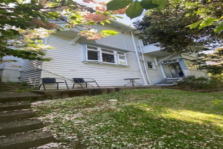 Photo of property in 2 Busaco Road, Hataitai, Wellington, 6021