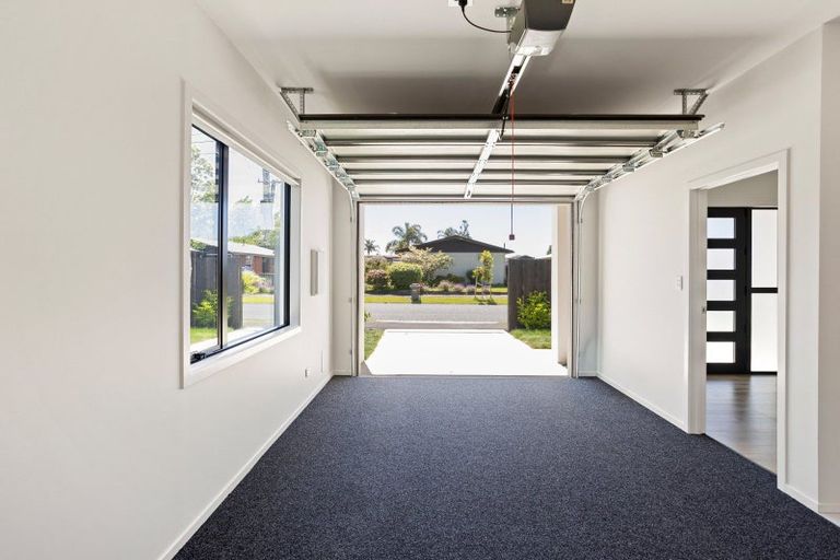 Photo of property in 32 Pulham Crescent, Queenwood, Hamilton, 3210