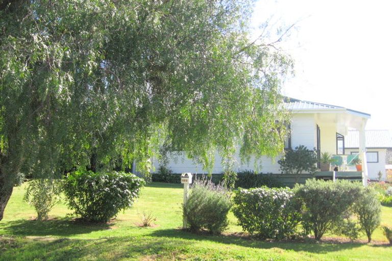 Photo of property in 122 Durrant Drive, Whangamata, 3620