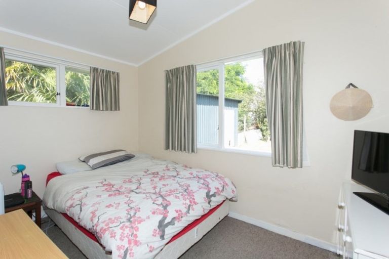 Photo of property in 100 Putiki Drive, Putiki, Whanganui, 4500
