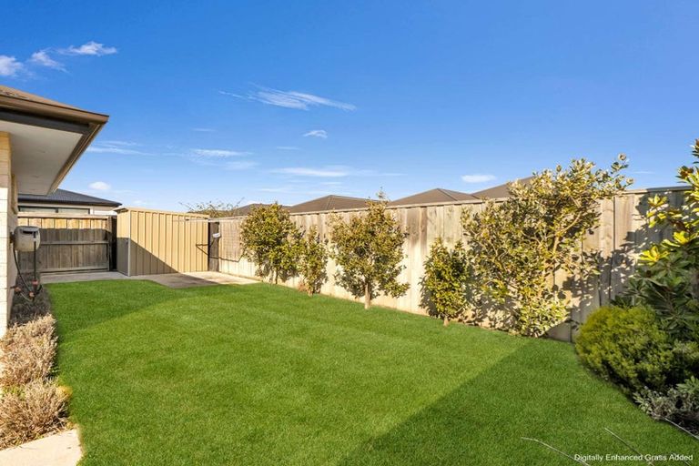 Photo of property in 37 Waituna Street, Pegasus, 7612