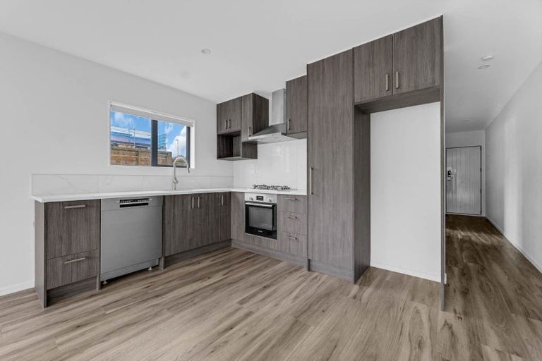 Photo of property in 99a Mahia Road, Wattle Downs, Auckland, 2103