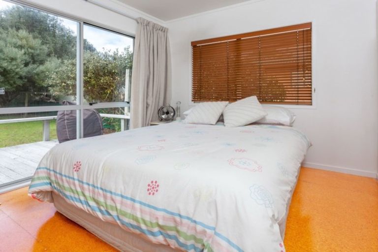 Photo of property in 150 Ocean Beach Road, Tairua, 3508