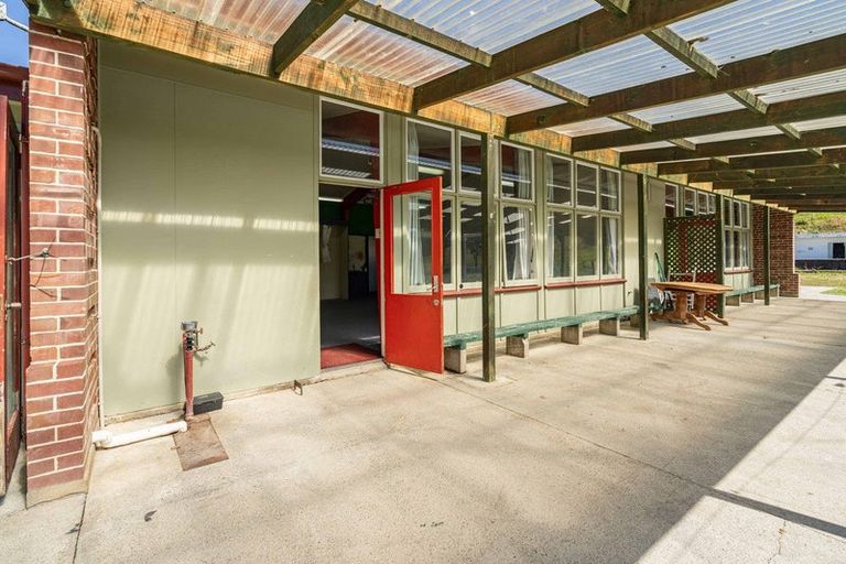 Photo of property in Willowbank School, 24 East Chatton Road, Maitland, Gore, 9773