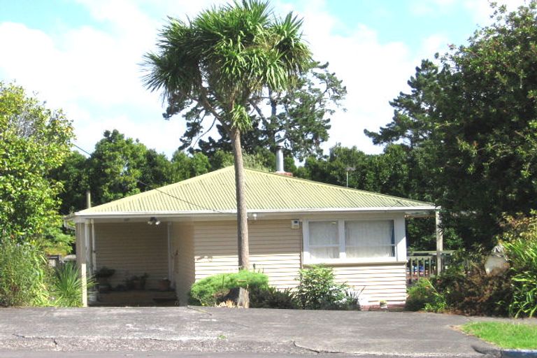 Photo of property in 59 Covil Avenue, Te Atatu South, Auckland, 0610