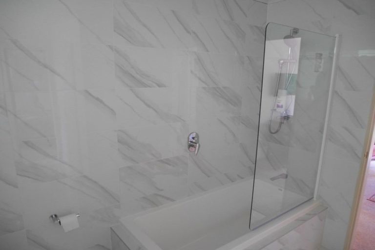 Photo of property in 1/3 Centaurus Road, Cashmere, Christchurch, 8022