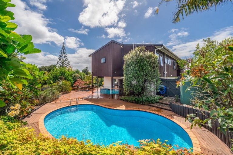 Photo of property in 8 Estelle Place, Farm Cove, Auckland, 2012