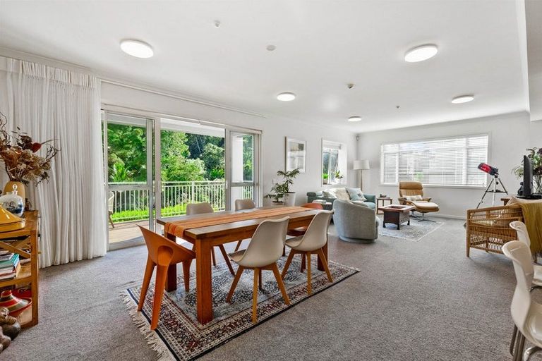 Photo of property in 90 Eaves Bush Parade, Orewa, 0931