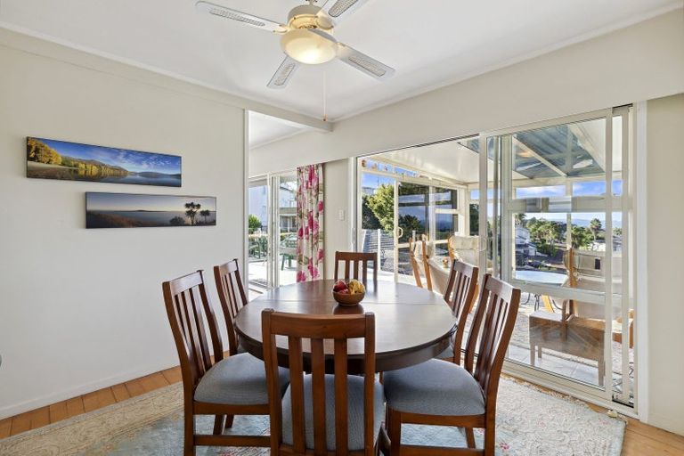 Photo of property in 493 East Coast Road, Murrays Bay, Auckland, 0630