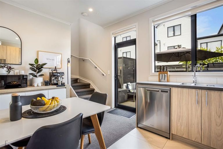 Photo of property in 8 Uku Lane, Hobsonville, Auckland, 0616