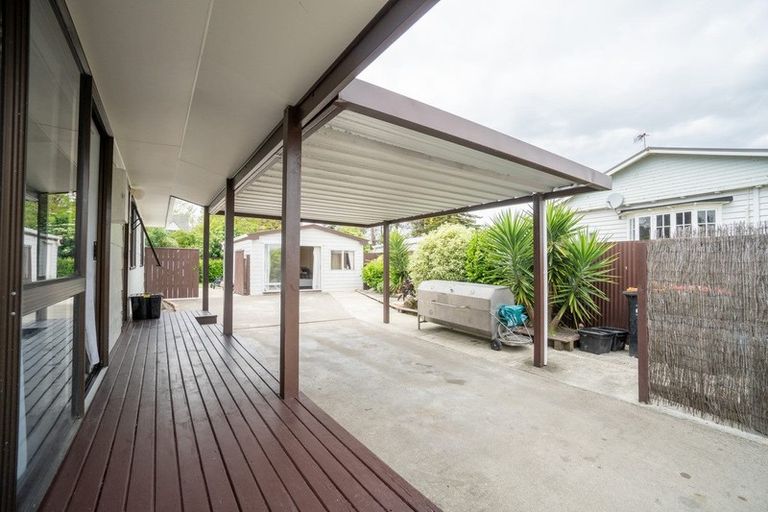 Photo of property in 45 Chatsworth Place, Highbury, Palmerston North, 4412