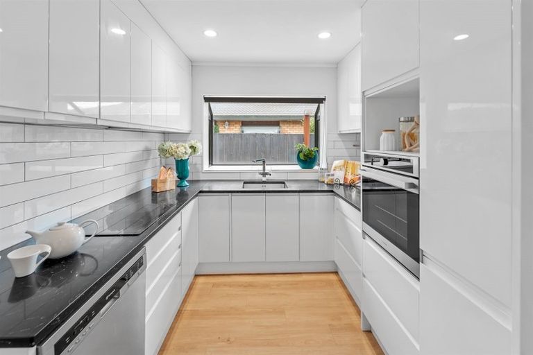 Photo of property in 3/26 Inverness Road, Browns Bay, Auckland, 0630