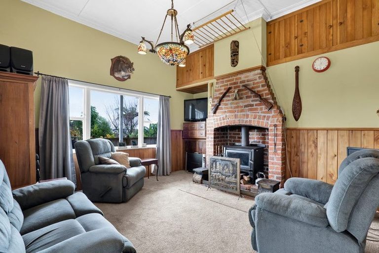 Photo of property in 2 Broadway, Waitara, 4320