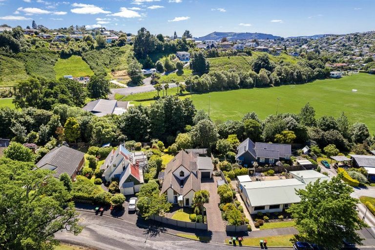 Photo of property in 40 Glenross Street, Glenross, Dunedin, 9011