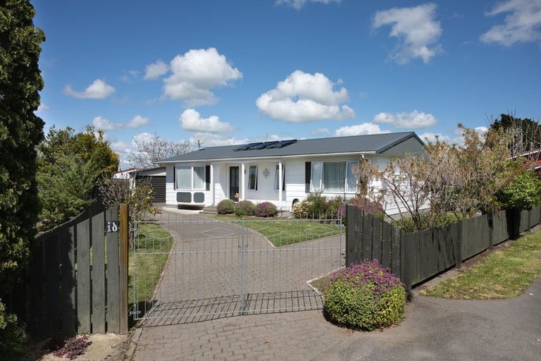 Photo of property in 10 Mansell Crescent, Bulls, 4818