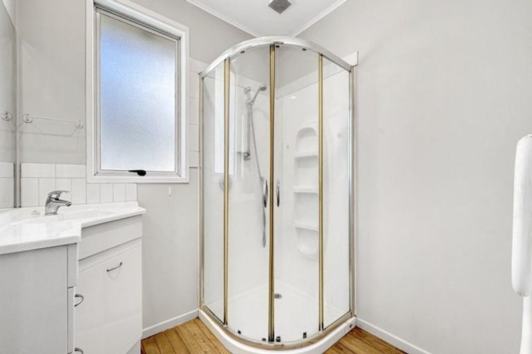 Photo of property in 41 Chorley Avenue, Massey, Auckland, 0614