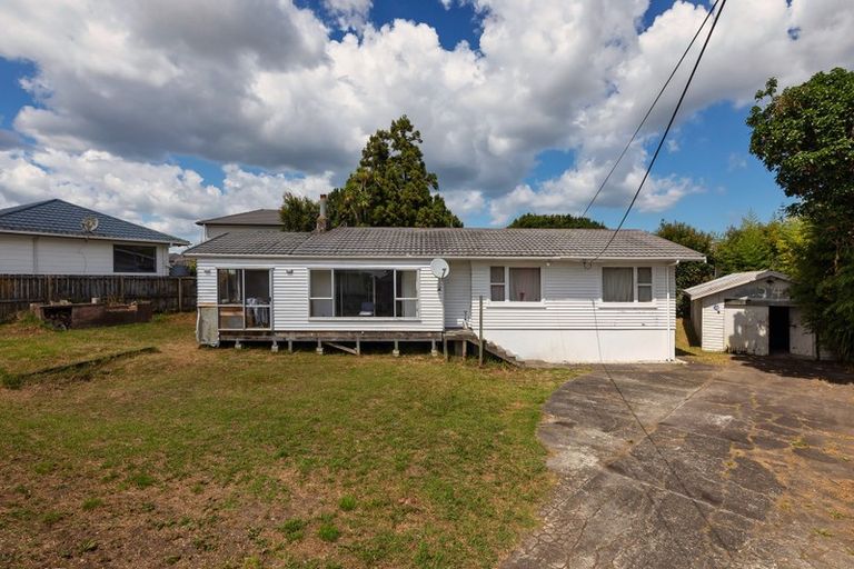 Photo of property in 54 St Leonards Road, Kelston, Auckland, 0602