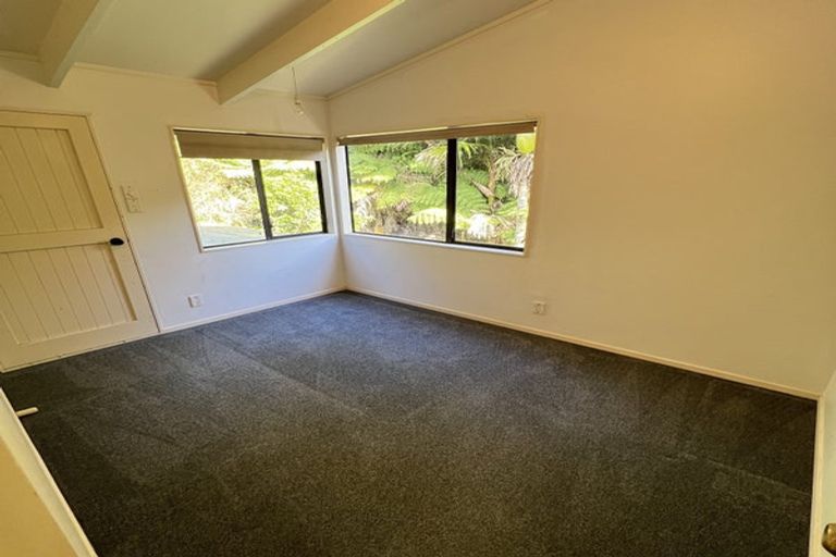 Photo of property in 89 Glenesk Road, Piha, New Lynn, 0772