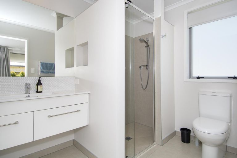 Photo of property in 16 Cassinia Close, Papamoa Beach, Papamoa, 3118