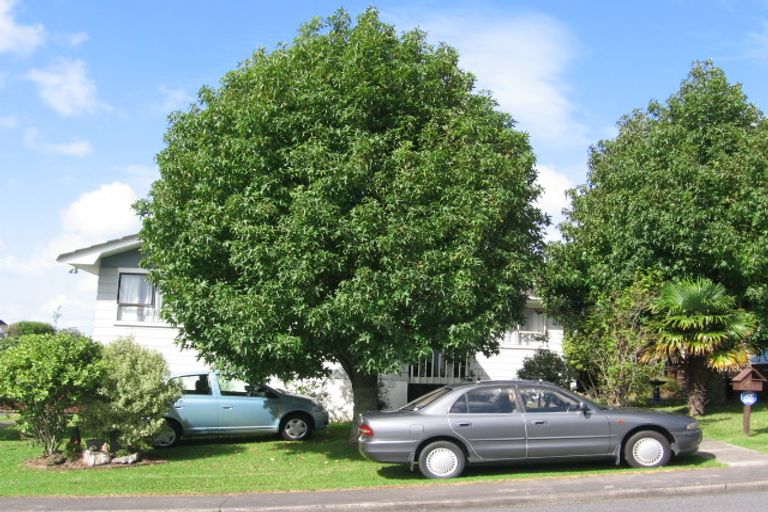 Photo of property in 14 Solar Road, Glen Eden, Auckland, 0602