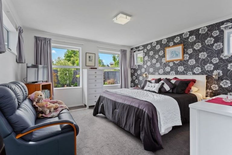 Photo of property in 22 Wineberry Avenue, Amberley, 7410