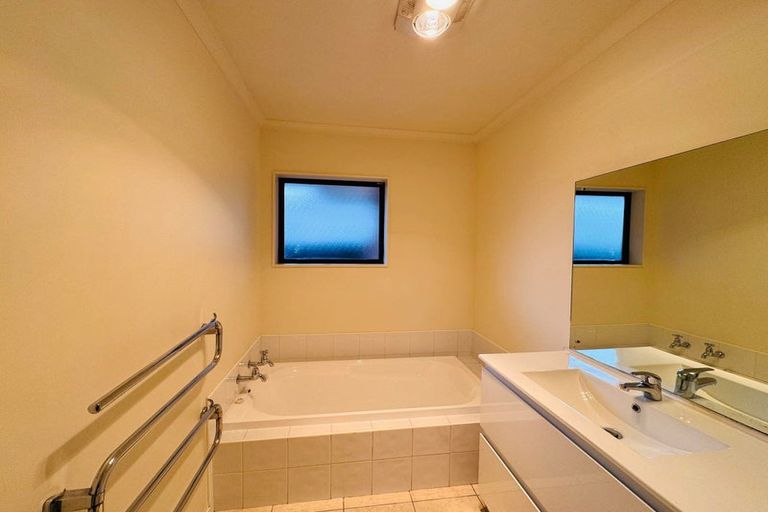 Photo of property in 1a Newbury Street, Awapuni, Palmerston North, 4412