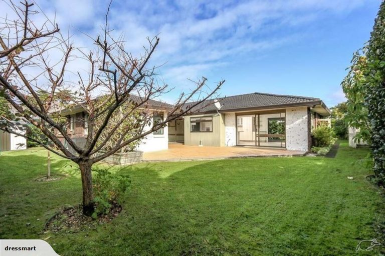 Photo of property in 51 Vivian Wilson Drive, Eastern Beach, Auckland, 2012
