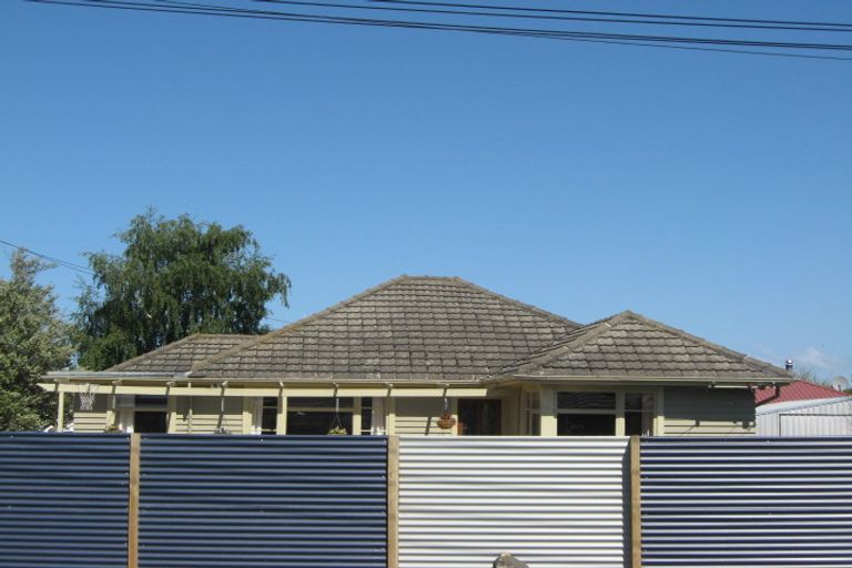 Photo of property in 4 Farquhars Road, Redwood, Christchurch, 8051