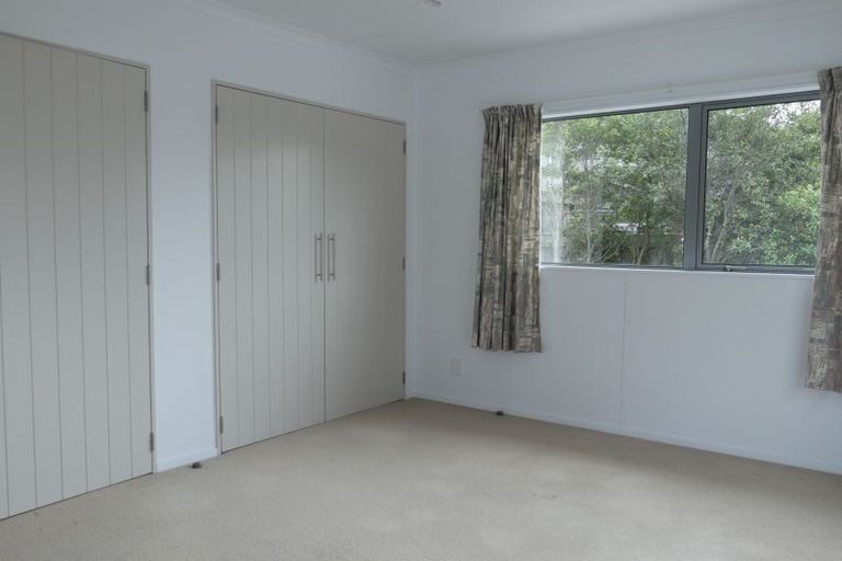 Photo of property in 17 Charlotte Way, Raumati South, Paraparaumu, 5032