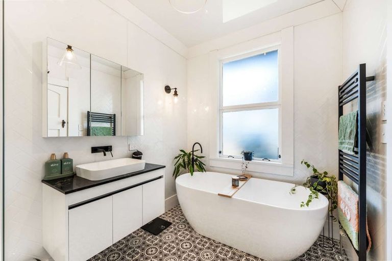 Photo of property in 6 Kerwood Place, Gore, 9710