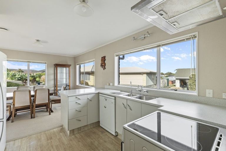 Photo of property in 4/3 Sandel Rise, Merrilands, New Plymouth, 4312