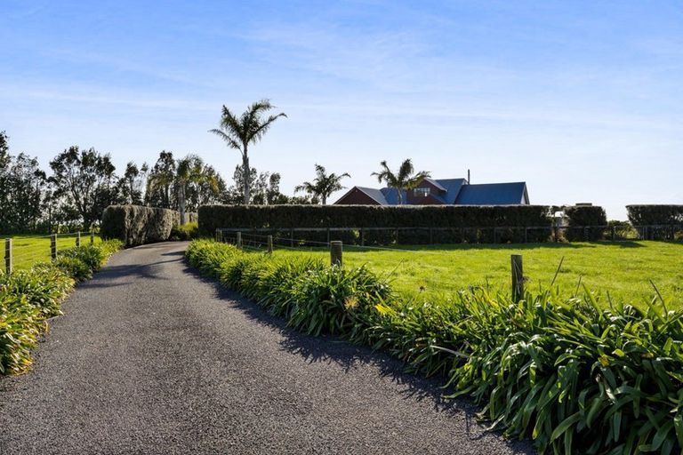 Photo of property in 957 Main Road North, Onaero, Waitara, 4383
