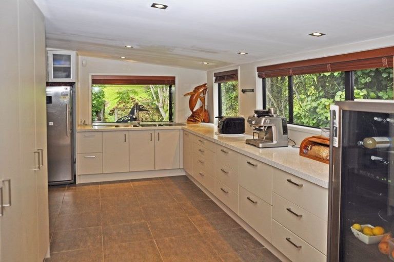 Photo of property in 5 Rewa Rewa Valley, Tairua, 3508