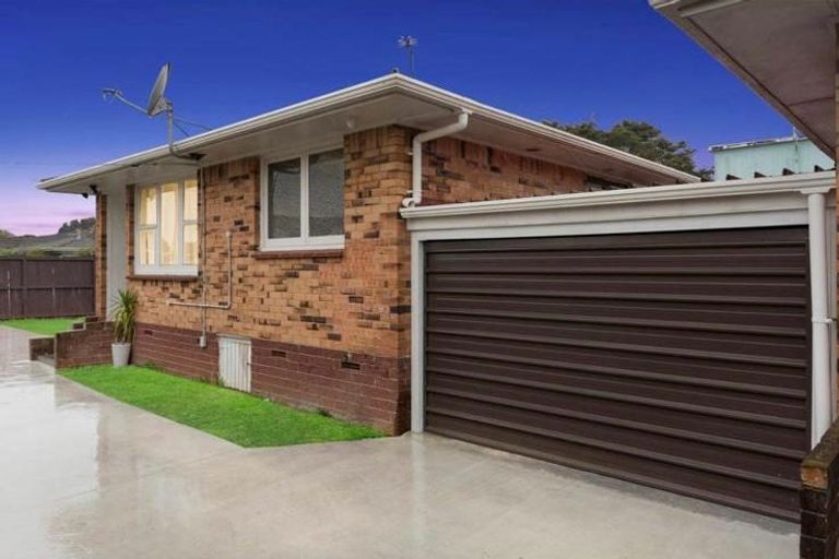 Photo of property in 1/87 Carruth Road, Papatoetoe, Auckland, 2025
