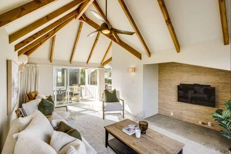 Photo of property in 121 Thompson Road, Bluff Hill, Napier, 4110