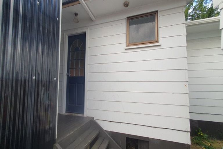 Photo of property in 8 Kay Road, Manurewa, Auckland, 2102
