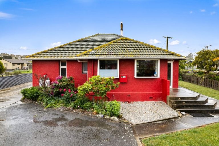 Photo of property in 24 Roseness Street, Palmerston, 9430