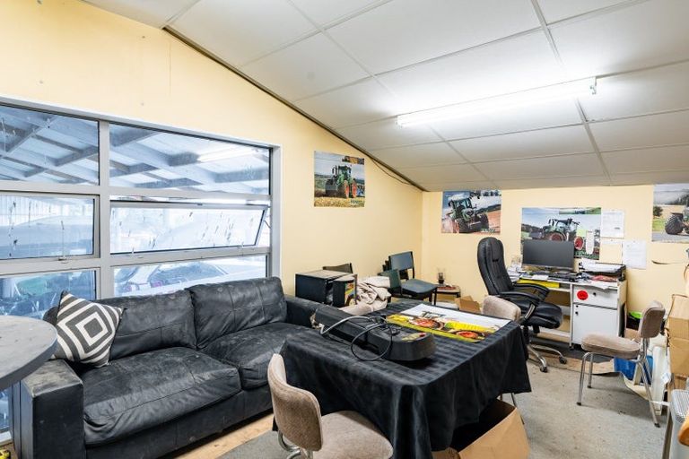 Photo of property in 185 Centre Road, Momona, Outram, 9073