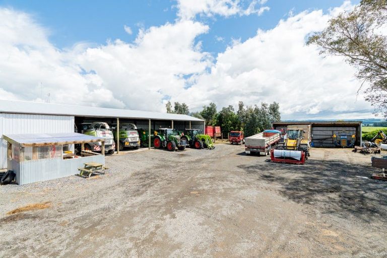 Photo of property in 185 Centre Road, Momona, Outram, 9073