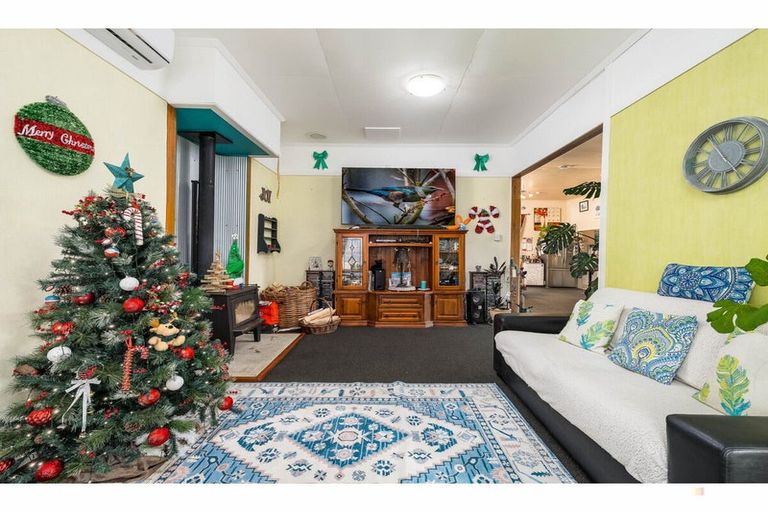 Photo of property in 13 Queens Terrace, Waimate, 7978