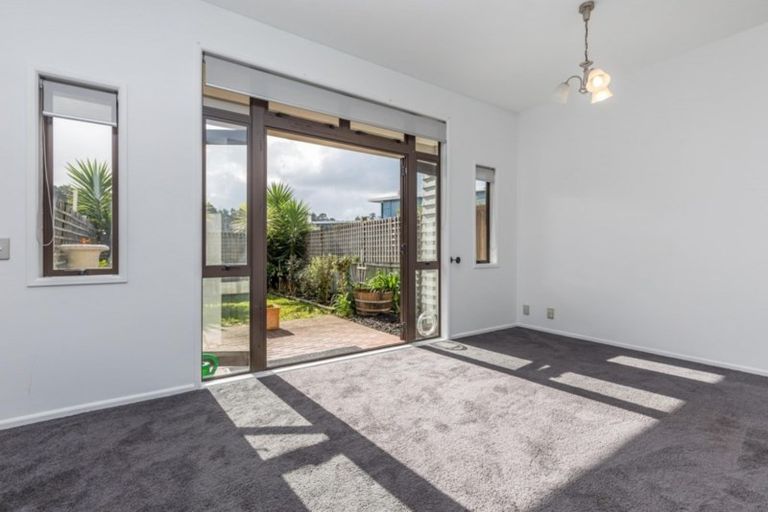 Photo of property in The Grange, 69/92 Bush Road, Albany, Auckland, 0632