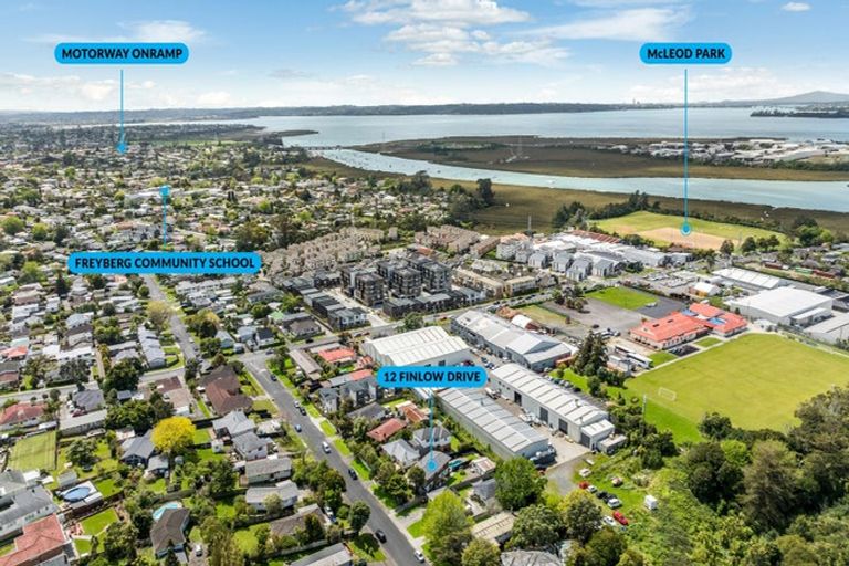 Photo of property in 12 Finlow Drive, Te Atatu South, Auckland, 0610