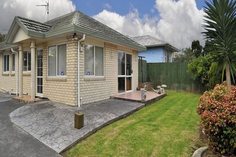 Photo of property in 6 Brentford Place, Manurewa, Auckland, 2102