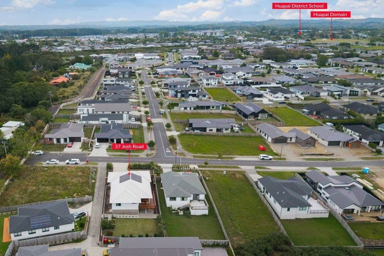 Photo of property in 37 Josh Road, Huapai, Kumeu, 0810