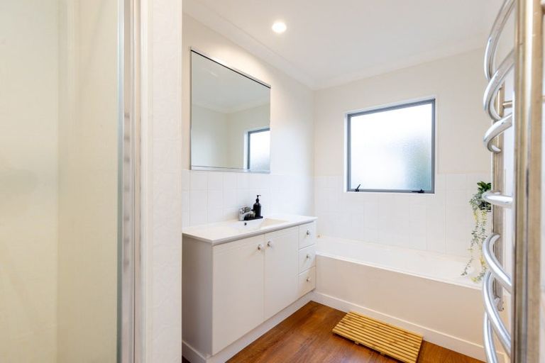 Photo of property in 69 Carlyle Street, Leamington, Cambridge, 3432