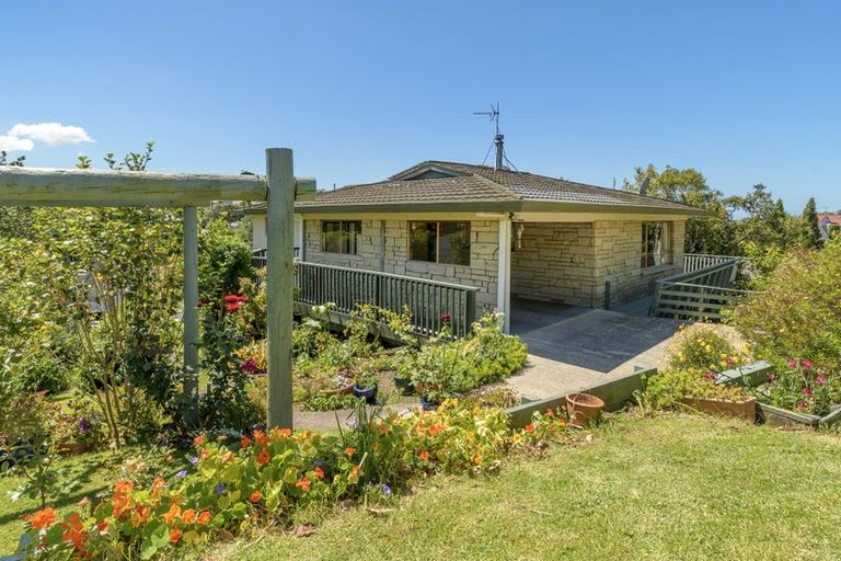 Photo of property in 15 Maungawhare Place, Otumoetai, Tauranga, 3110
