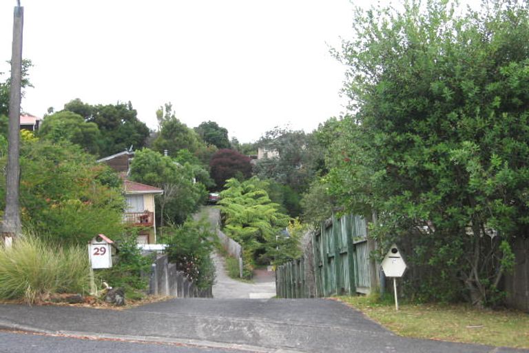 Photo of property in 27 Kerria Place, Sunnynook, Auckland, 0620