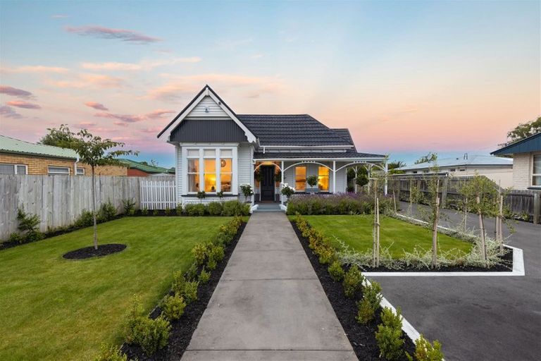 Photo of property in 8 North Parade, Richmond, Christchurch, 8013